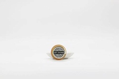 целебно- уходовый бальзам для губ  Aibika «Лунная госпожа» с листьями авокадо сорта Калифи